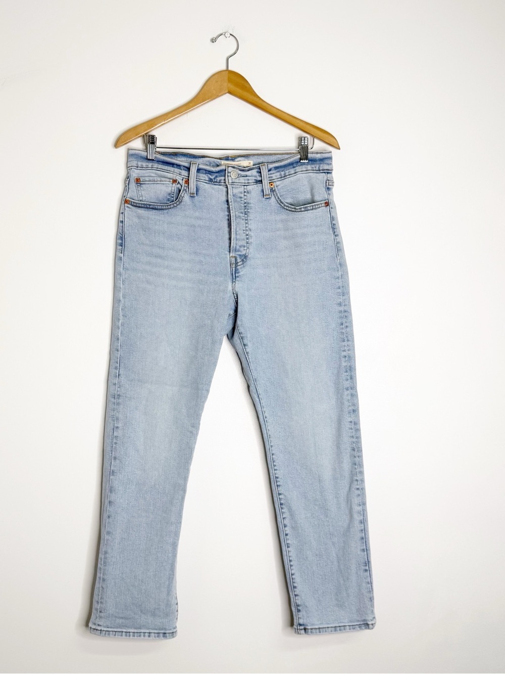 Levi’s Wedgie Straight Jeans 31 Light Wash High Rise Cropped Denim